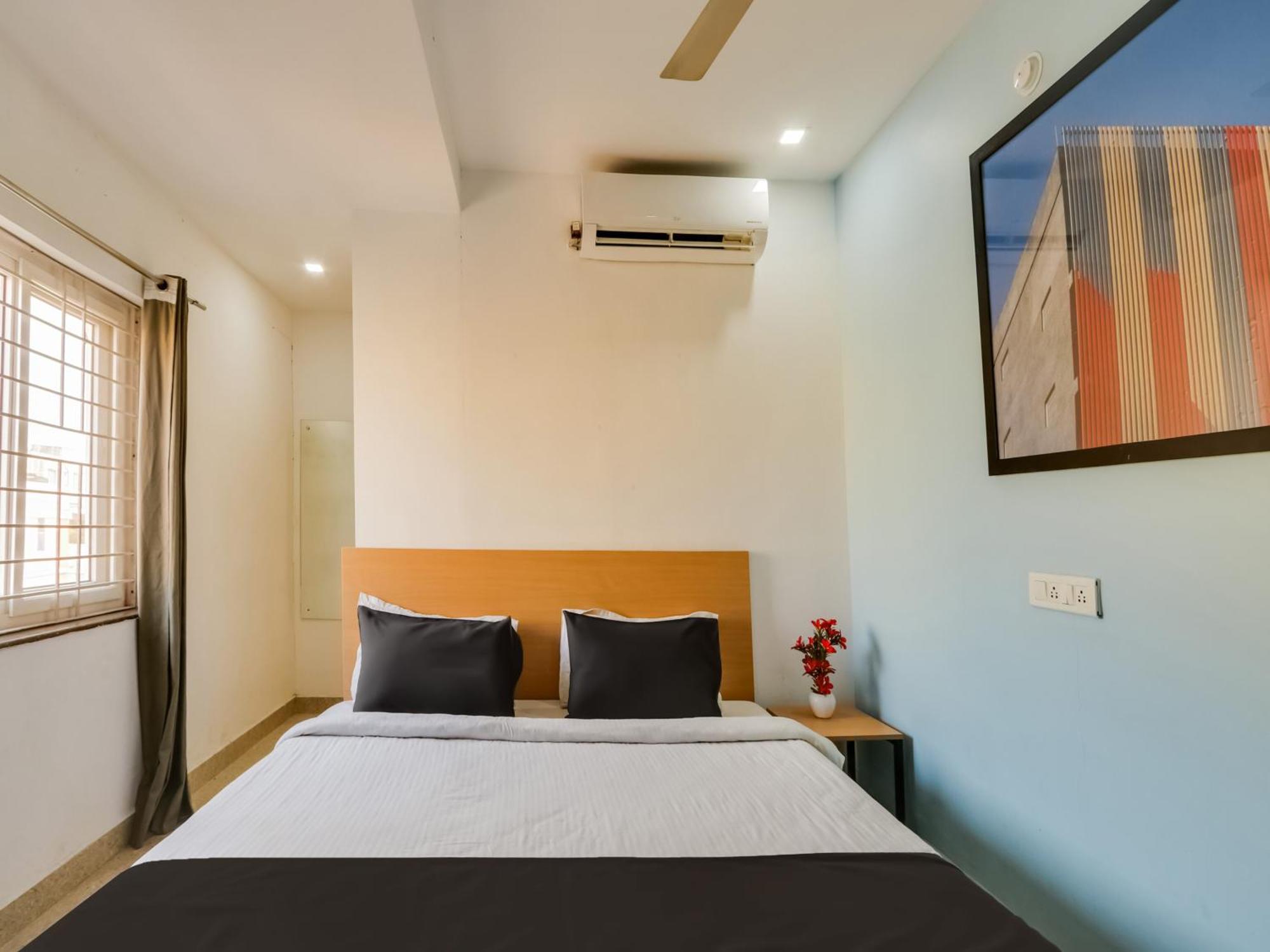 Super Townhouse Qualia Prime Hotel Near Nexus Mall ไฮเดอราบัด ภายนอก รูปภาพ